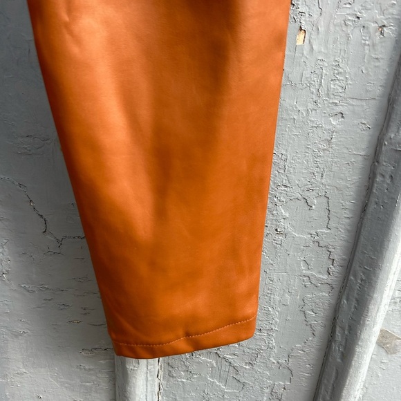 Hide the Label Jasmine Peg Leg Trouser, size 4 - Picture 7 of 13
